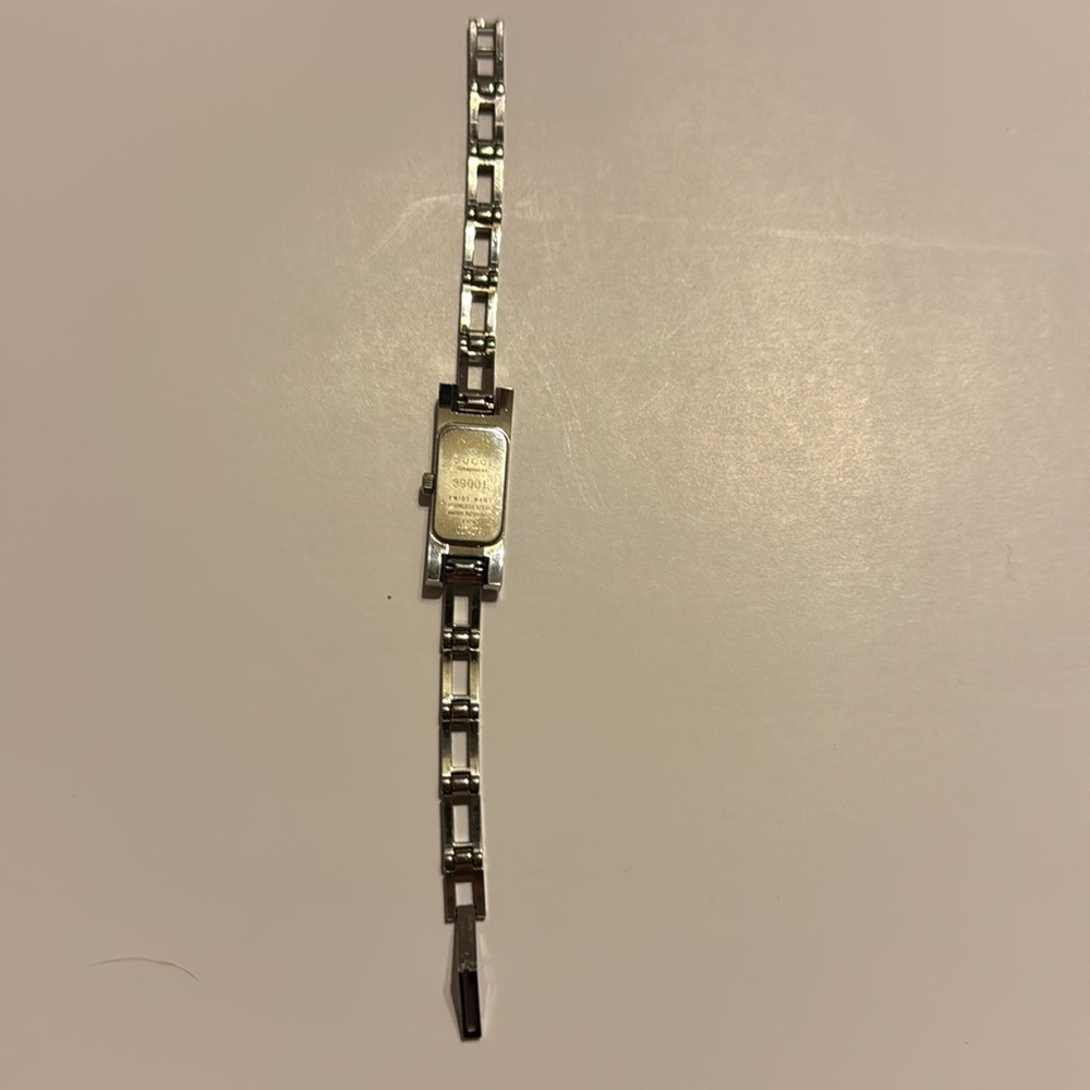 Gucci Watch with box - Picture 12 of 13